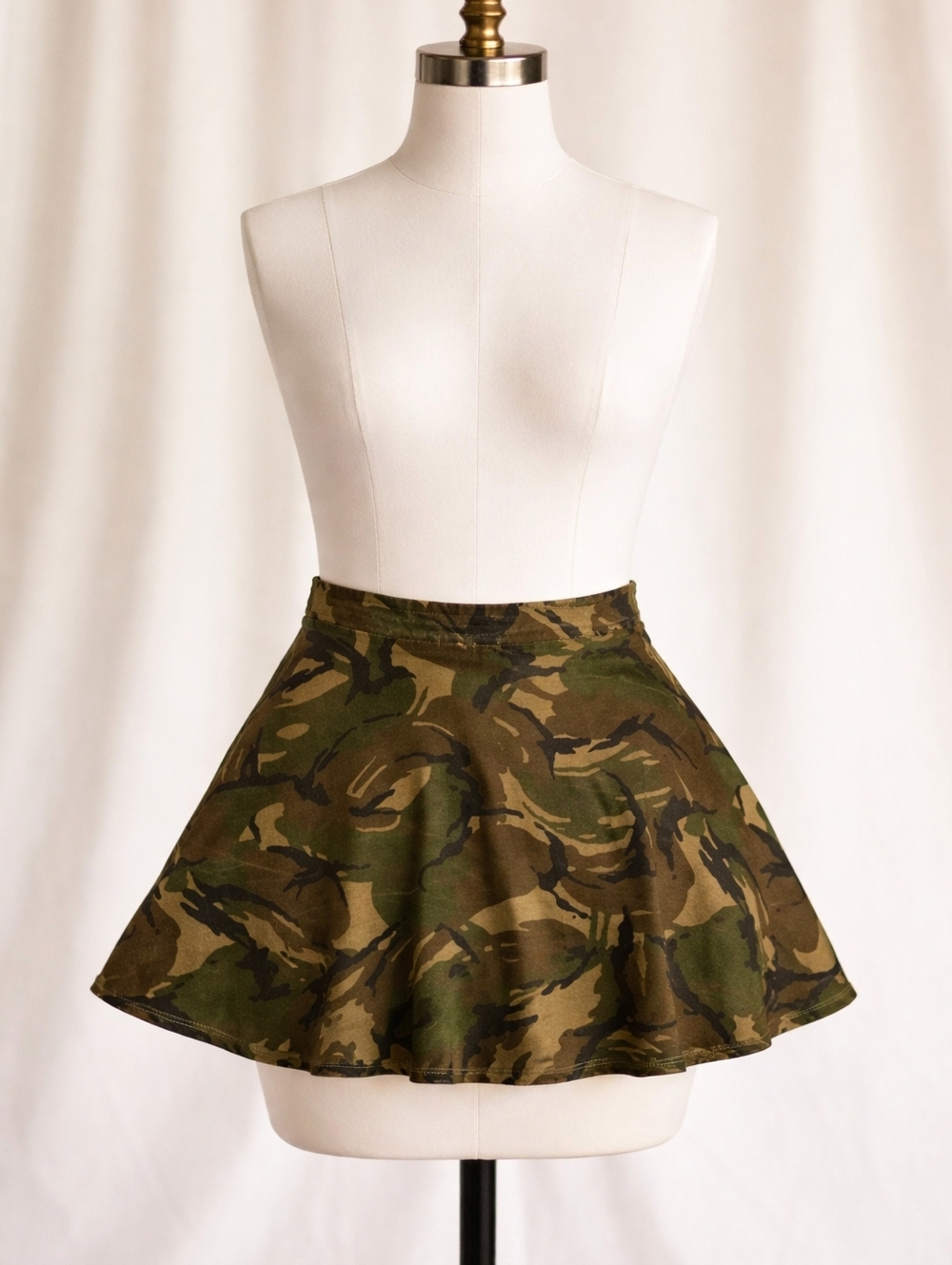 Rehab- Y2K Camo Mini skirt Size L
